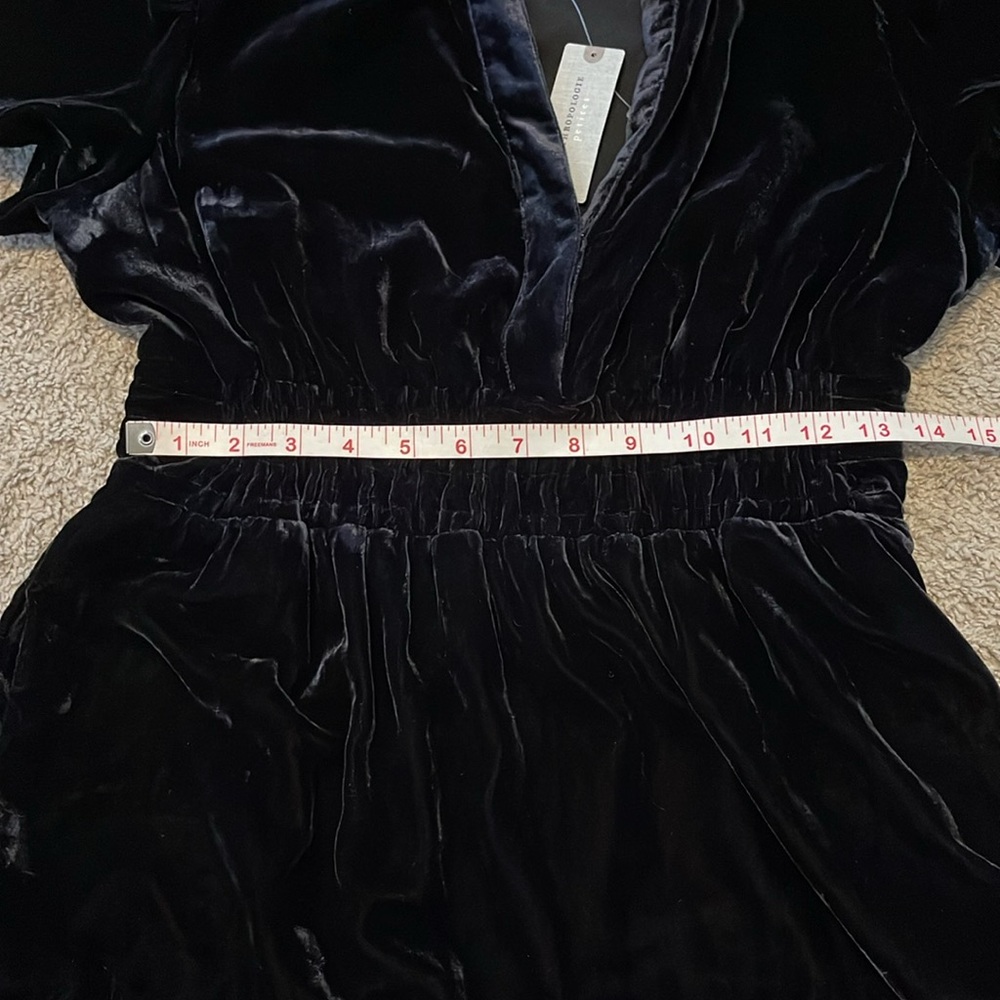 Firm! Maeve by Anthropologie Black Velvet Mini - Picture 8 of 9